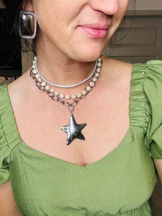 Chunky White Gold-Plated Star Necklace | The Star-Necklaces-ChanSutt-Motis & Co Boutique, Women's Fashion Boutique in Carthage, Missouri