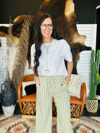 Keep It Simple Pocket Tee White-Short Sleeves-Very J-Motis & Co Boutique, Women's Fashion Boutique in Carthage, Missouri