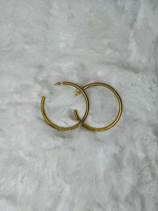 Lodi Large Gold Hoop Earrings-Earrings-ChanSutt-Motis & Co Boutique, Women's Fashion Boutique in Carthage, Missouri