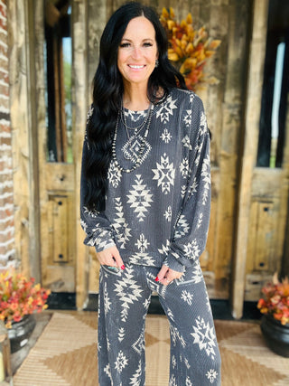Frontier Trail Aztec Print Pullover