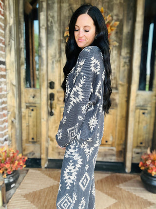 Frontier Trail Aztec Print Pullover