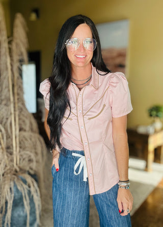 Pattie Arrow Pearl Snap Blouse