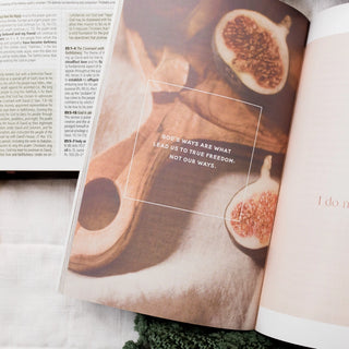 Thirty Truths For Common Lies For Women Booklet-Devotionals-The Daily Grace Co-Motis & Co Boutique, Women's Fashion Boutique in Carthage, Missouri