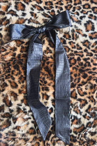 Later Gator Black Twilly-Scarf-2 Fly-Motis & Co Boutique, Women's Fashion Boutique in Carthage, Missouri